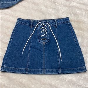 Kendall & Kylie dark denim lace up skirt